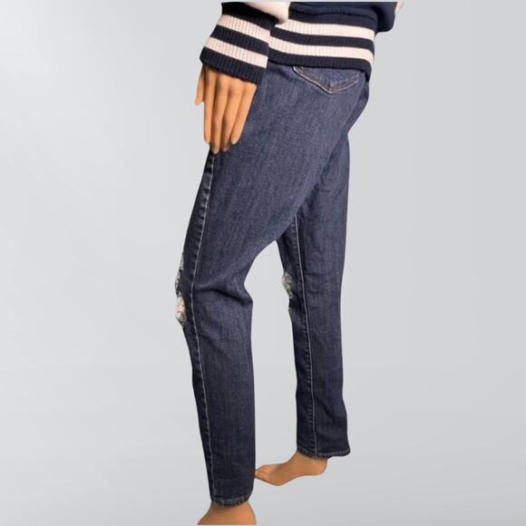 Levi’s 721 High Rise Medium Wash Distressed Fitted Jeans - Picture 2 of 3